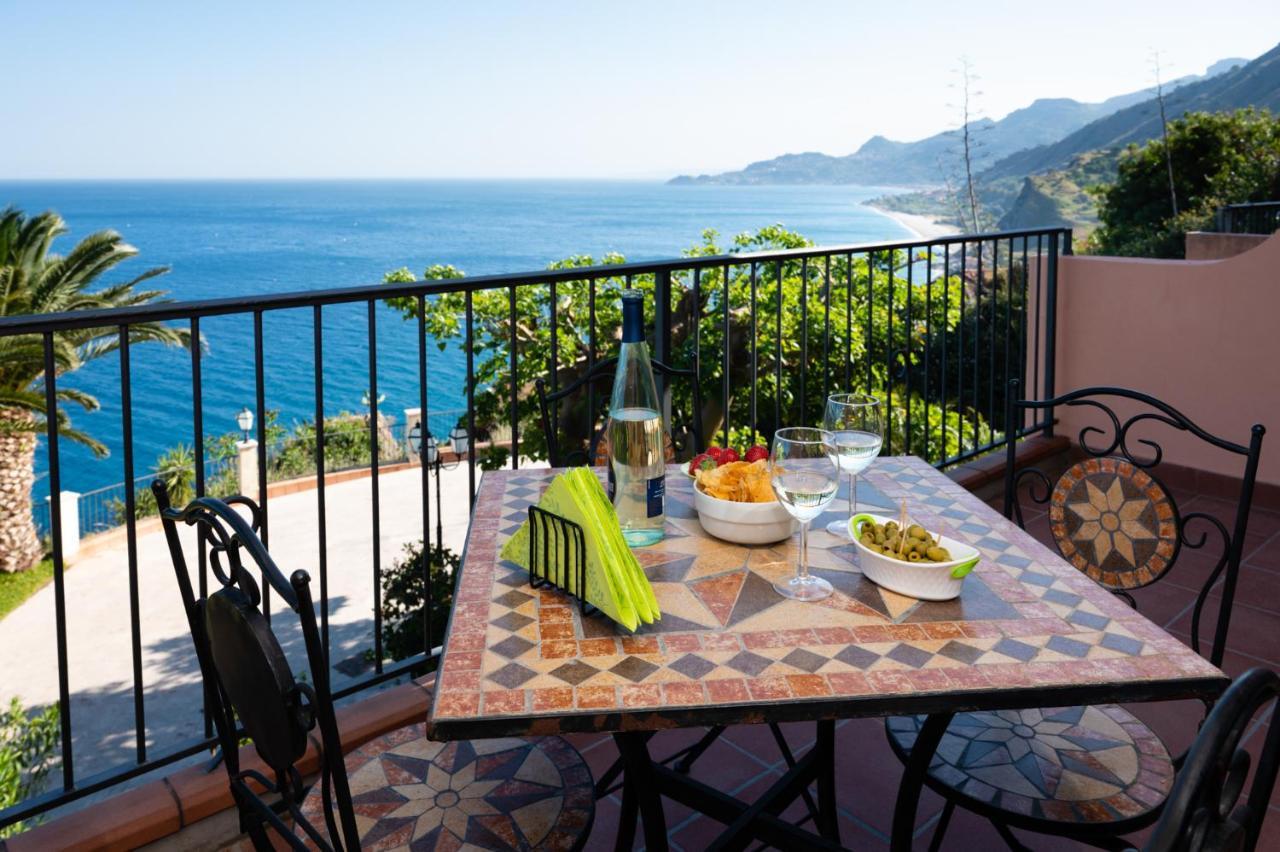 Casa Belvedere Riviera Taormina SantʼAlessio Siculo Exterior foto